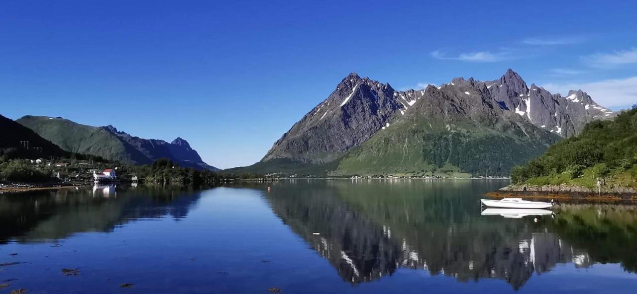 Unique And Charming House At The Foot Of Lofoten'S Highest Mountain Svolvær Exterior foto
